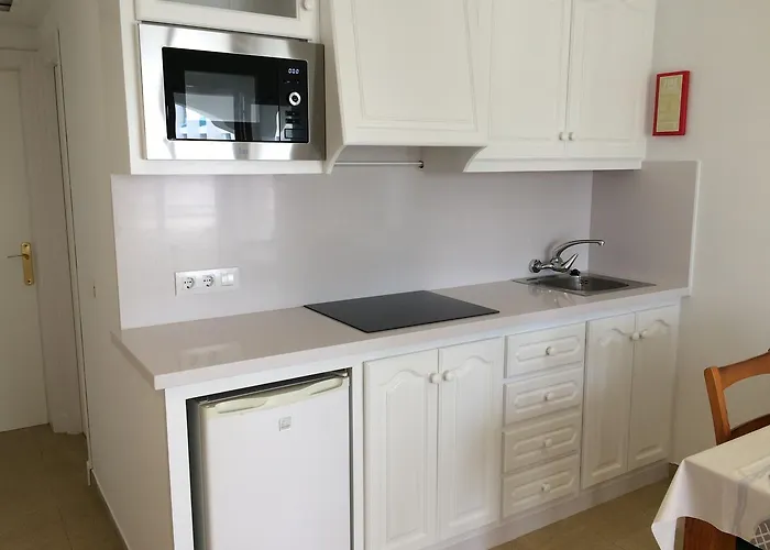 Sagitario Vista Playa I * Cala Blanca (Menorca)